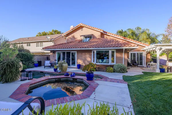 $1,050,000 | 20530 Lisa Gail Drive, Santa Clarita, CA 91350