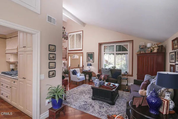 $1,050,000 | 20530 Lisa Gail Drive, Santa Clarita, CA 91350