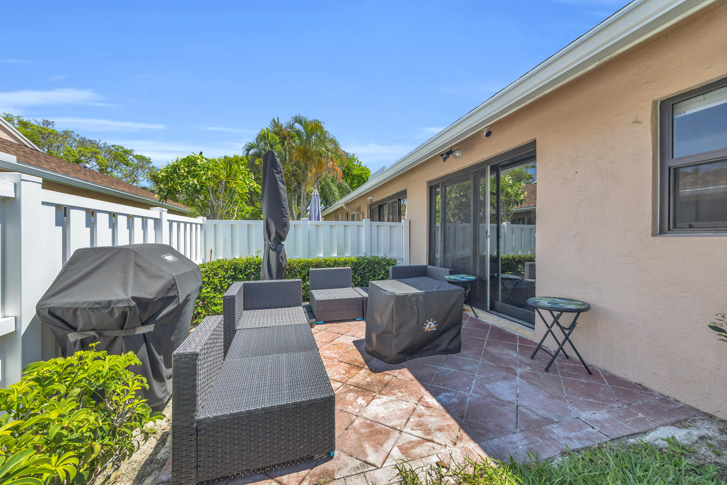8076 Sweetbriar Way Boca Raton, FL 33496 - Photo 18 of 28 29_8p3a8127
