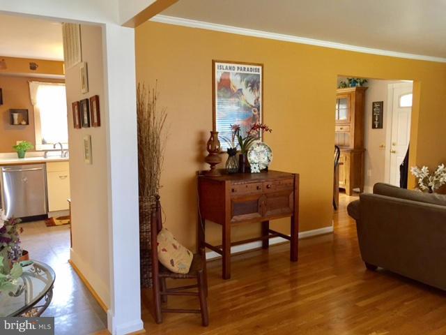 4711 Pickett Road Fairfax, VA 22032 - Photo 28 of 30 Floor Plan really Flows