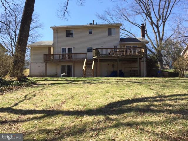 4711 Pickett Road Fairfax, VA 22032 - Photo 22 of 30 Huge Level Back Yard with Expansive Deck