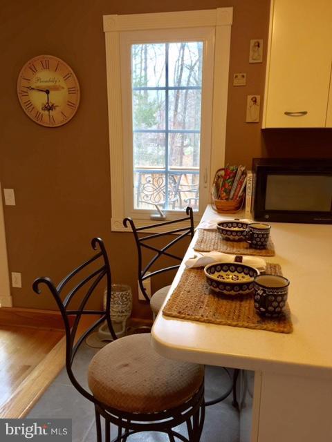 4711 Pickett Road Fairfax, VA 22032 - Photo 4 of 30 Friendly Breakfast Bar with Added Window