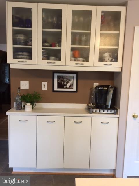 4711 Pickett Road Fairfax, VA 22032 - Photo 5 of 30 Coffee Bar too!