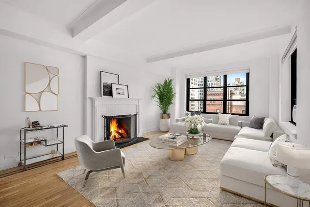 $925,000 | 235 East 22nd Street, Unit 10C | Gramercy