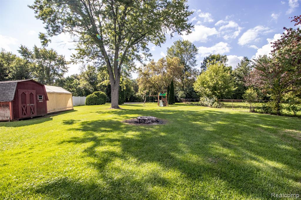7348 Rory Street Grand Blanc, MI 48439 - Photo 32 of 44 Gallery Image 32
