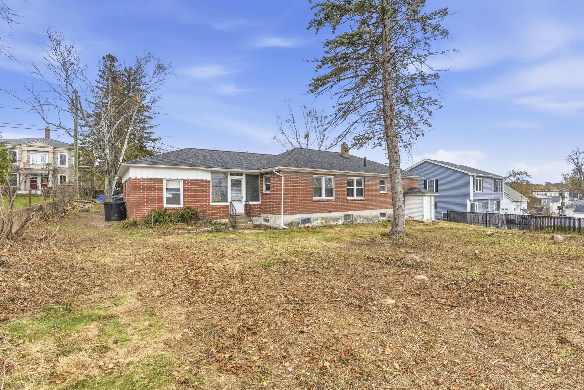 47 Rosedale Avenue Manchester, NH 03103 - Photo 34 of 41
