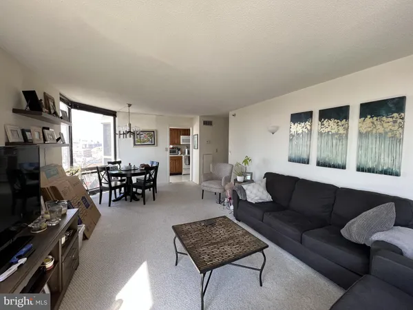 $3,750 | 2020 Walnut Street, Unit 14E, Philadelphia, PA 19103