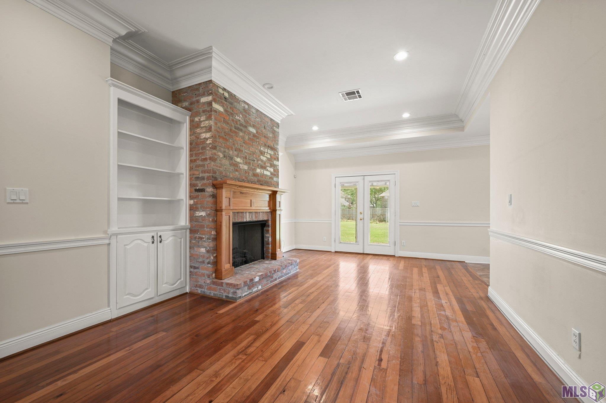 38251 Charleston Road Prairieville, LA 70769 - Photo 7 of 30 Living Room