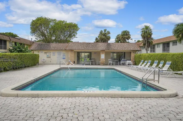 $2,100 | 9851 Sandalfoot Boulevard, Unit 207, Boca Raton, FL 33428