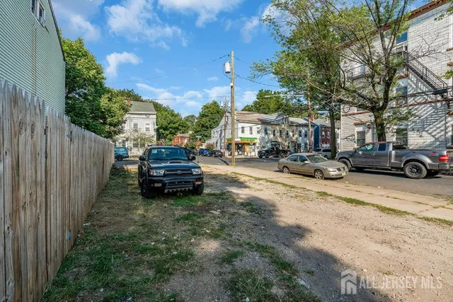a car parked in front of a building