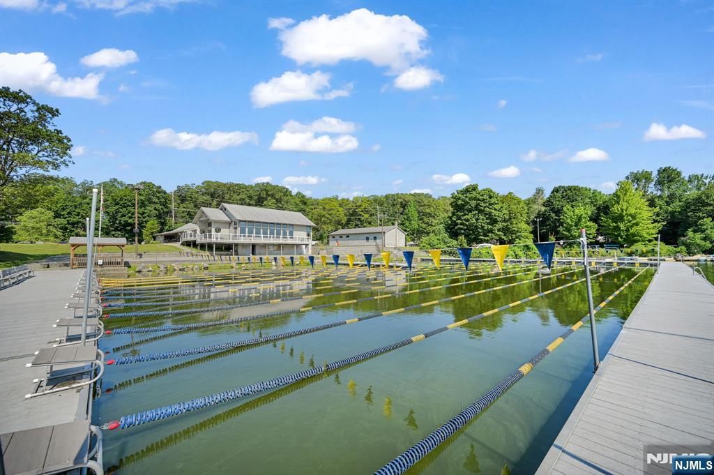 85 Breakneck Road Vernon, NJ 07422 - Photo 28 of 32 a view of an ocean with a houses