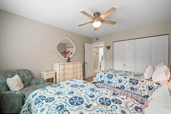 $1,595,000 | 35 South Walworth Avenue, Unit 401, Williams Bay, WI 53191