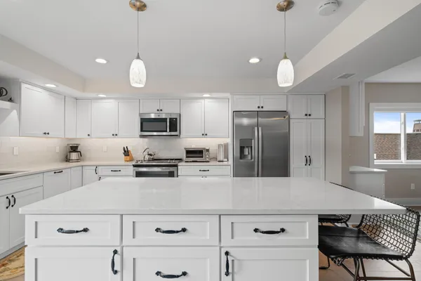 $1,595,000 | 35 South Walworth Avenue, Unit 401, Williams Bay, WI 53191