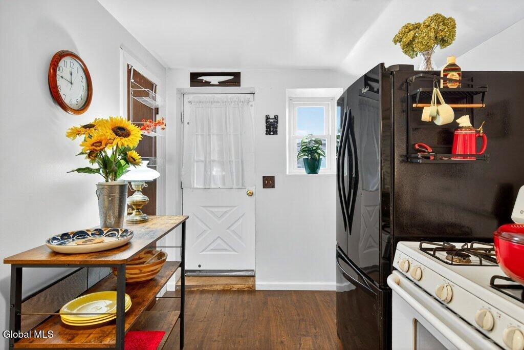 2553 3rd Avenue Schenectady, NY 12303 - Photo 17 of 32 017-DSC07341_m