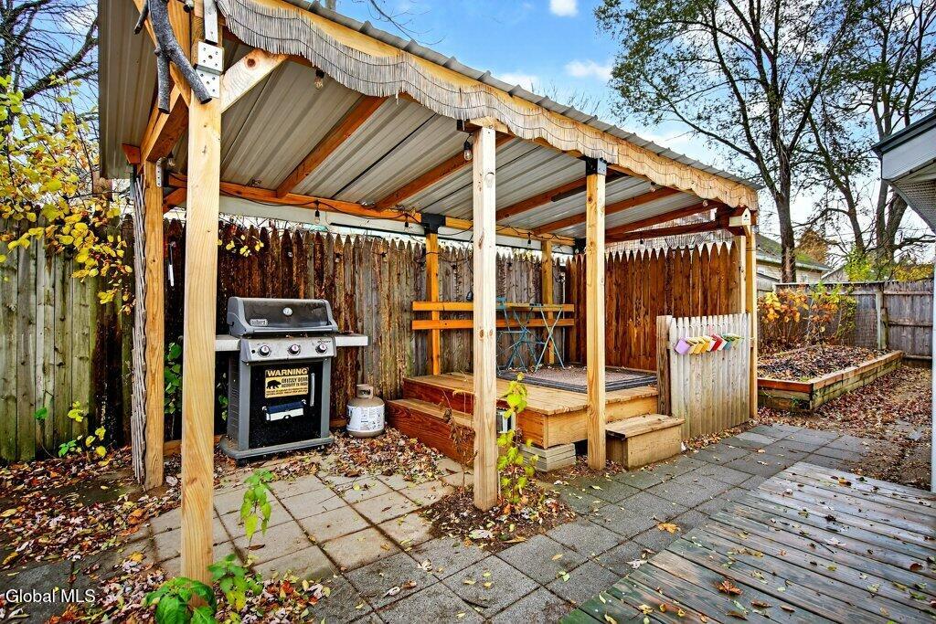 2553 3rd Avenue Schenectady, NY 12303 - Photo 21 of 32 021-DSC07410_m