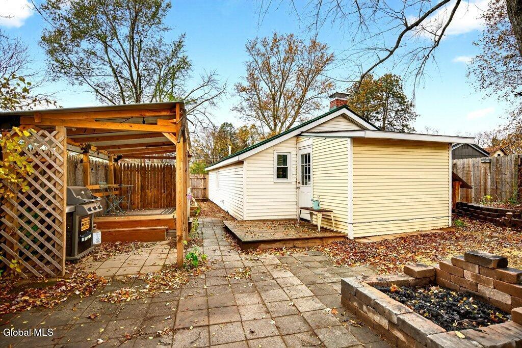 2553 3rd Avenue Schenectady, NY 12303 - Photo 22 of 32 022-DSC07403_m