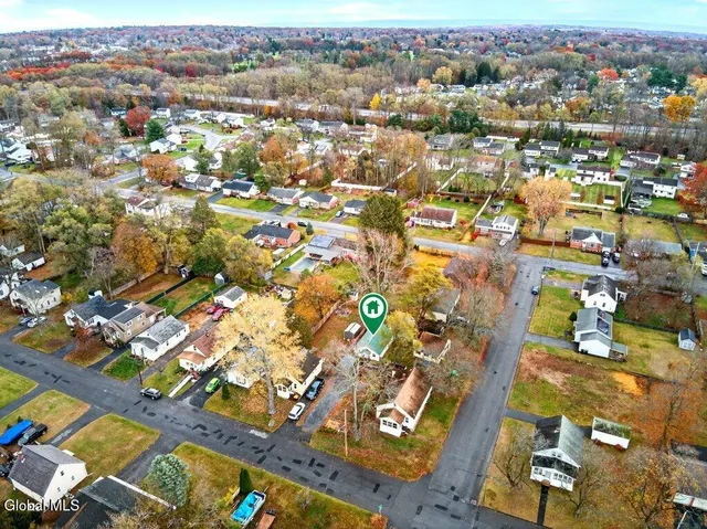 $179,900 | 2553 3rd Avenue, Rotterdam, NY 12303