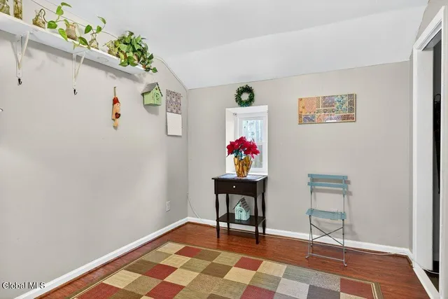 $179,900 | 2553 3rd Avenue, Rotterdam, NY 12303