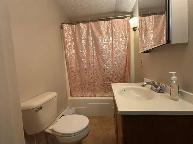 $850 | 144 South Wade Avenue, Washington, PA 15301