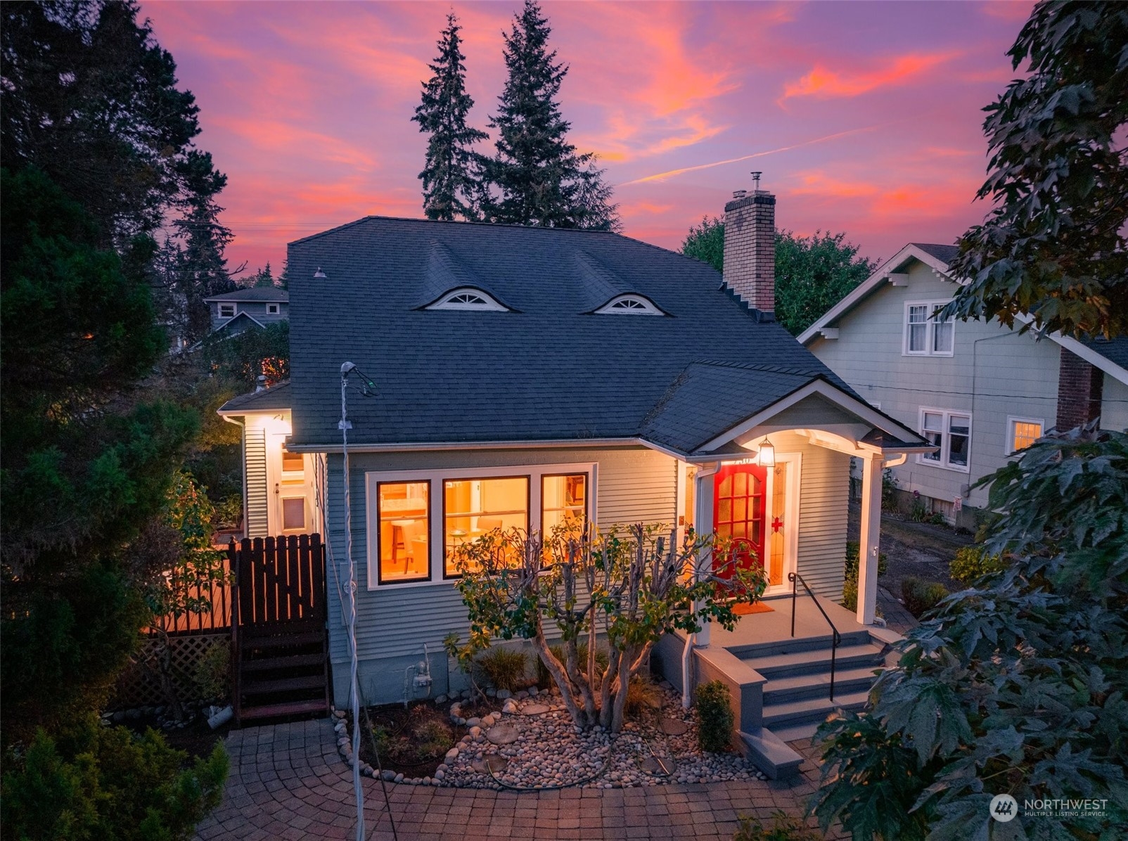 730 North 81st Street Seattle, WA 98103 - Photo 3 of 40 Gallery Image 3