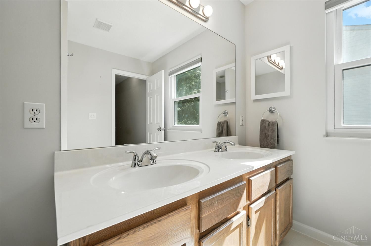 222 Deershadow Road Maineville, OH 45039 - Photo 25 of 47 Gallery Image 25