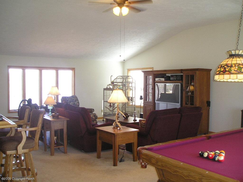 808 Beaver Dam Road Long Pond, PA 18334 - Photo 8 of 27 Spectacular Greatroom