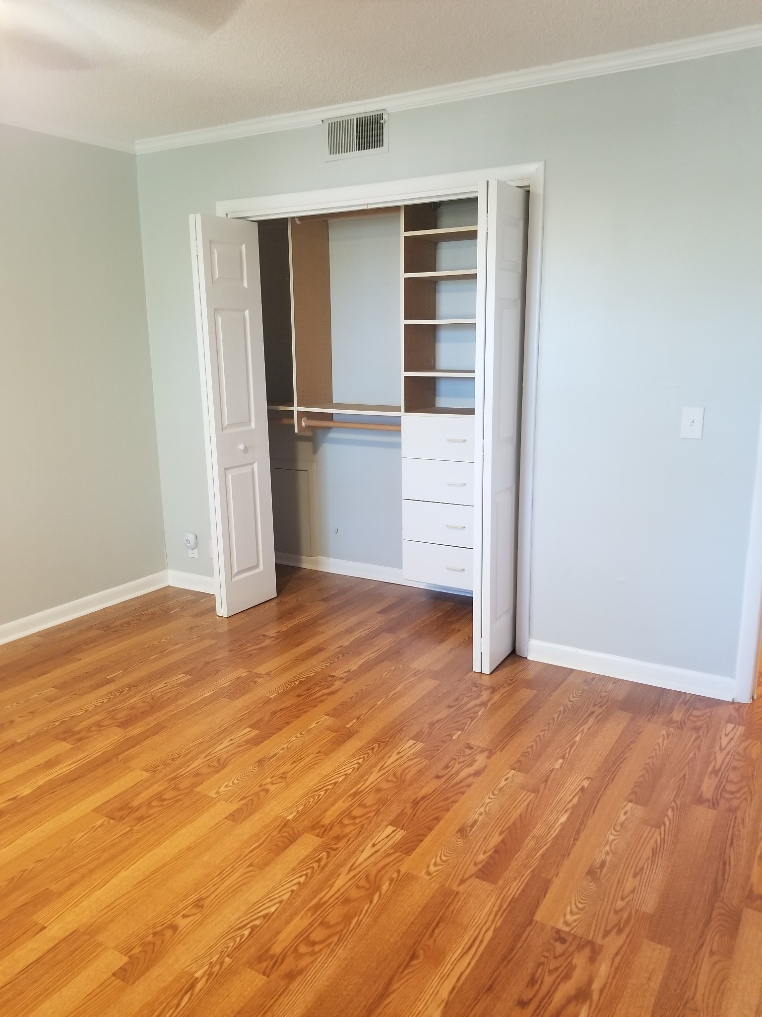 323 Forest Park Road, Unit 516 Madison, TN 37115 - Photo 3 of 12 a view of empty room with wooden floor