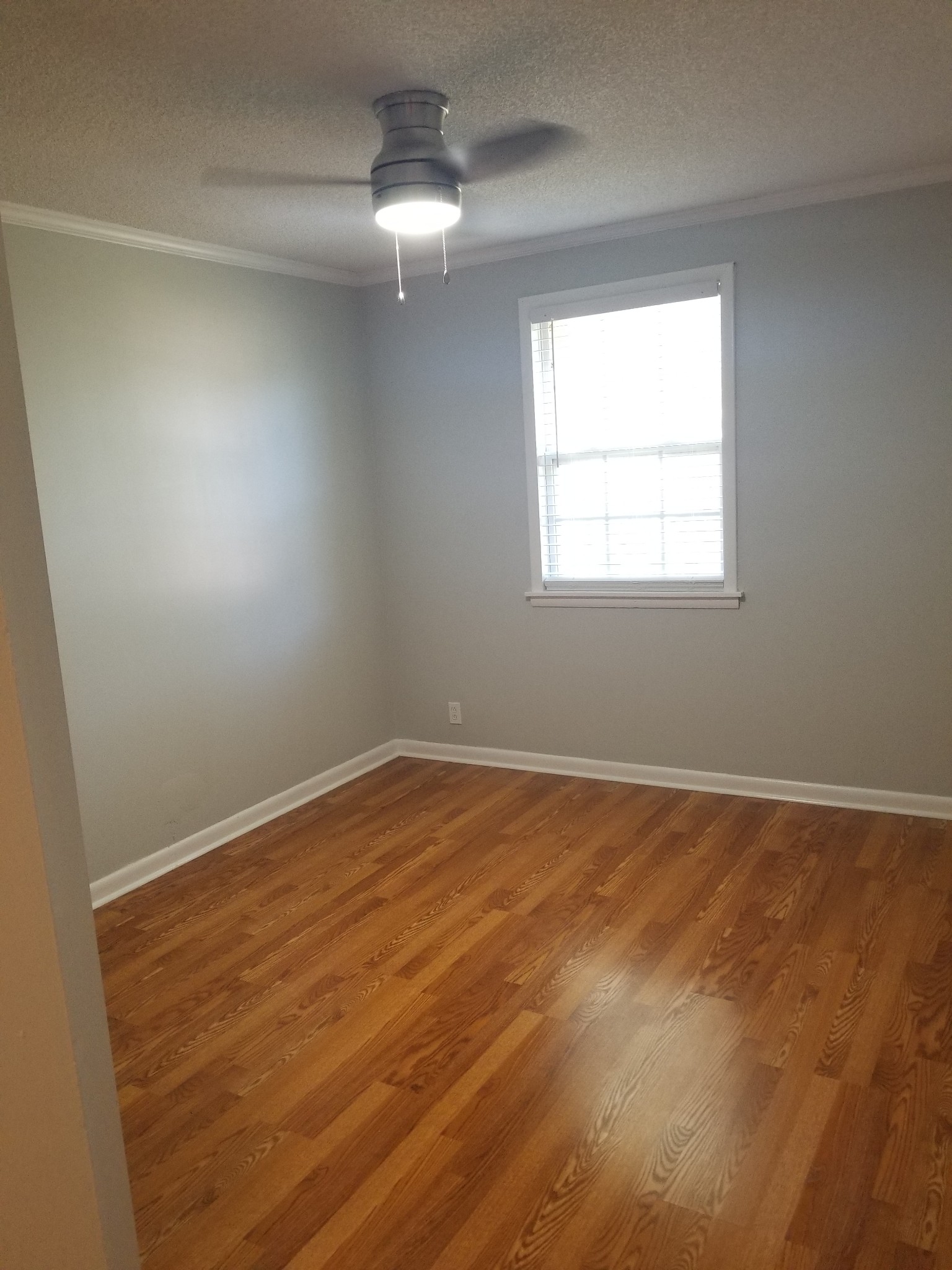 323 Forest Park Road, Unit 516 Madison, TN 37115 - Photo 5 of 12 a view of an empty room with a window