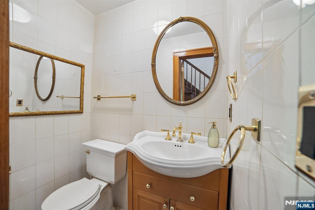 157 Sussex Road Tenafly, NJ 07670 - Photo 22 of 50