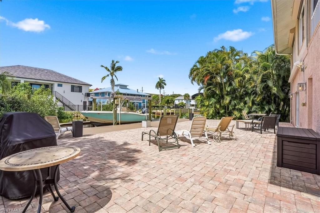 1680 Avion Place Naples, FL 34104 - Photo 48 of 50
