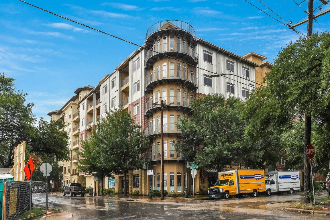 910 West 25th St Unit 301  