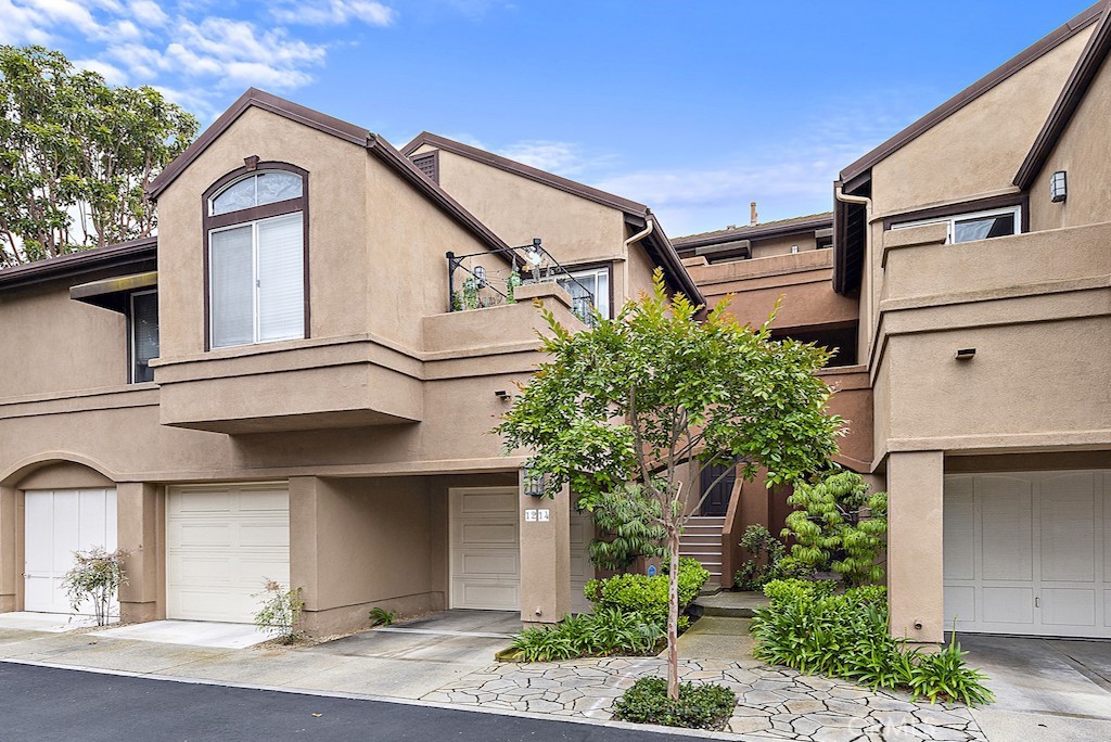 12 Bright Water Drive Dana Point, CA 92629 - Photo 21 of 24 front view of a house with a street