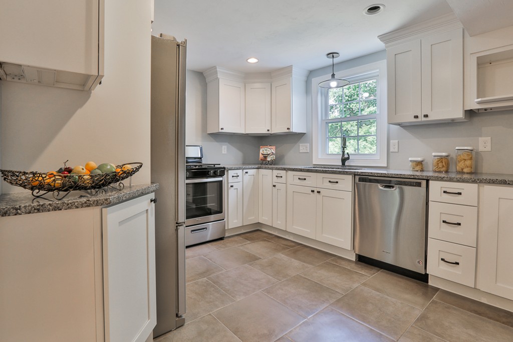 80 Ferry Road Salisbury, MA 01952 - Photo 13 of 30