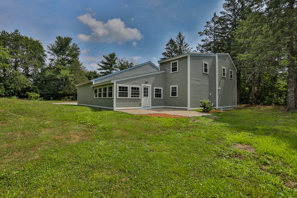 80 Ferry Road Salisbury, MA 01952 - Photo 4 of 30