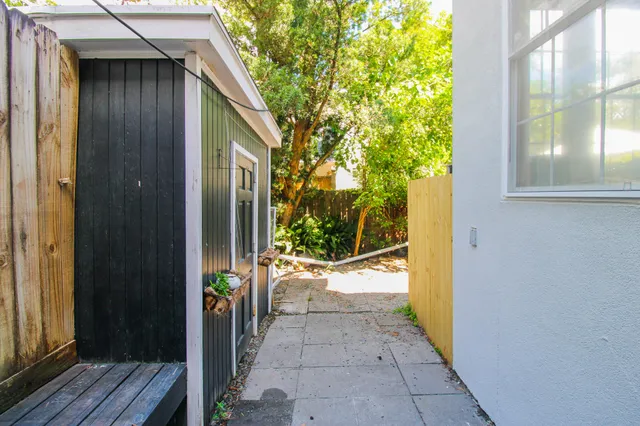 $5,000 | 186 Queen Street, Charleston, SC 29401