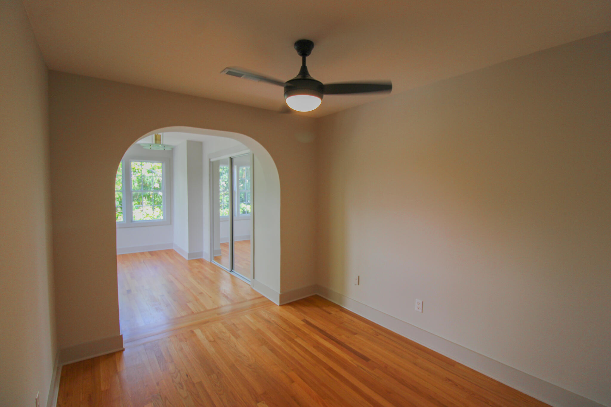 186 Queen Street Charleston, SC 29401 - Photo 20 of 21 E785308D-499A-451A-B675-0544CB9ADB68