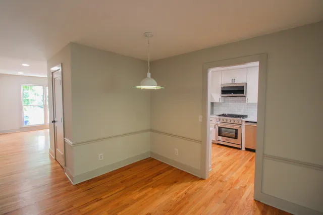 $5,000 | 186 Queen Street, Charleston, SC 29401