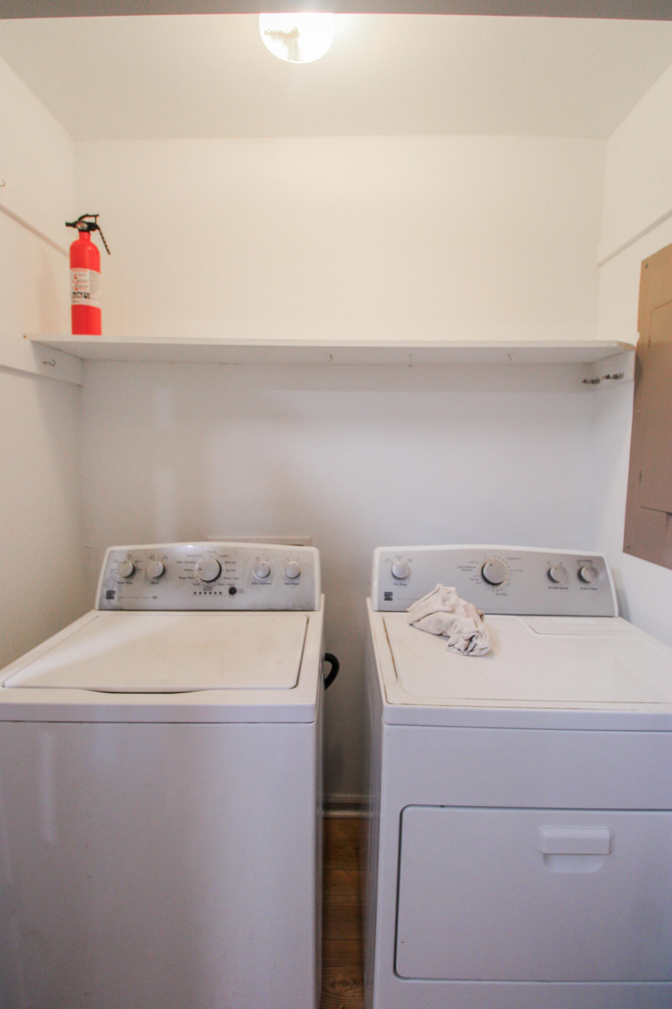 186 Queen Street Charleston, SC 29401 - Photo 9 of 21 294DCA3F-14B8-473B-ADFB-265EE92EFEFA