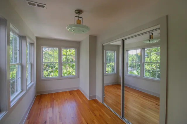 $5,000 | 186 Queen Street, Charleston, SC 29401