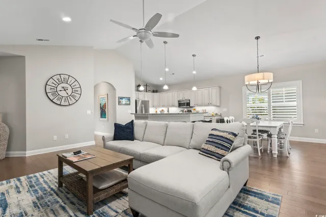 $583,000 | 636 Elmwood Circle, Murrells Inlet, SC 29576