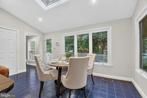 $1,549,000 | 9305 Linden Avenue, Bethesda, MD 20814