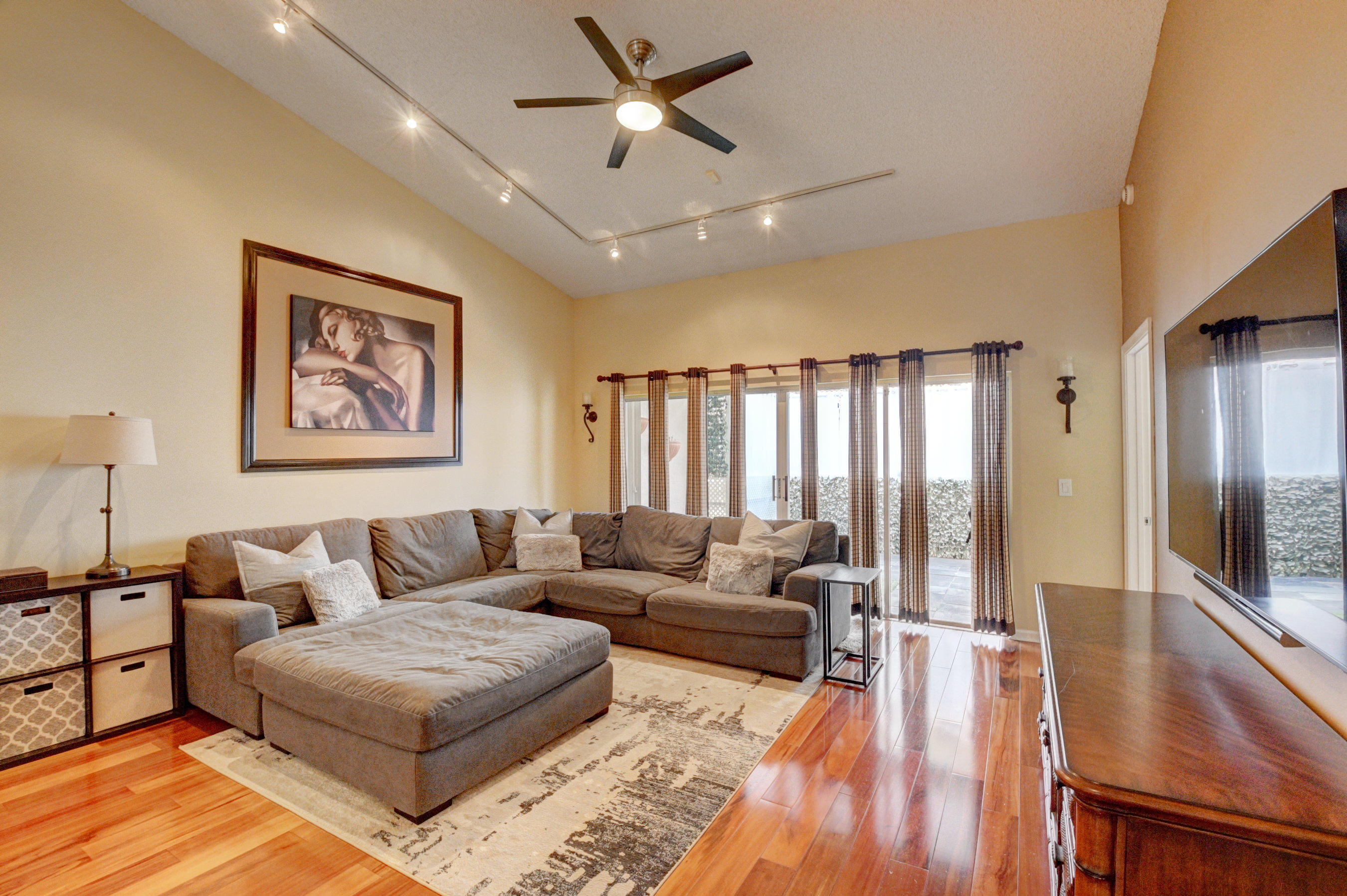 8417 Via Leonessa Boca Raton, FL 33433 - Photo 3 of 31 DSC_9000_1_2_3_4