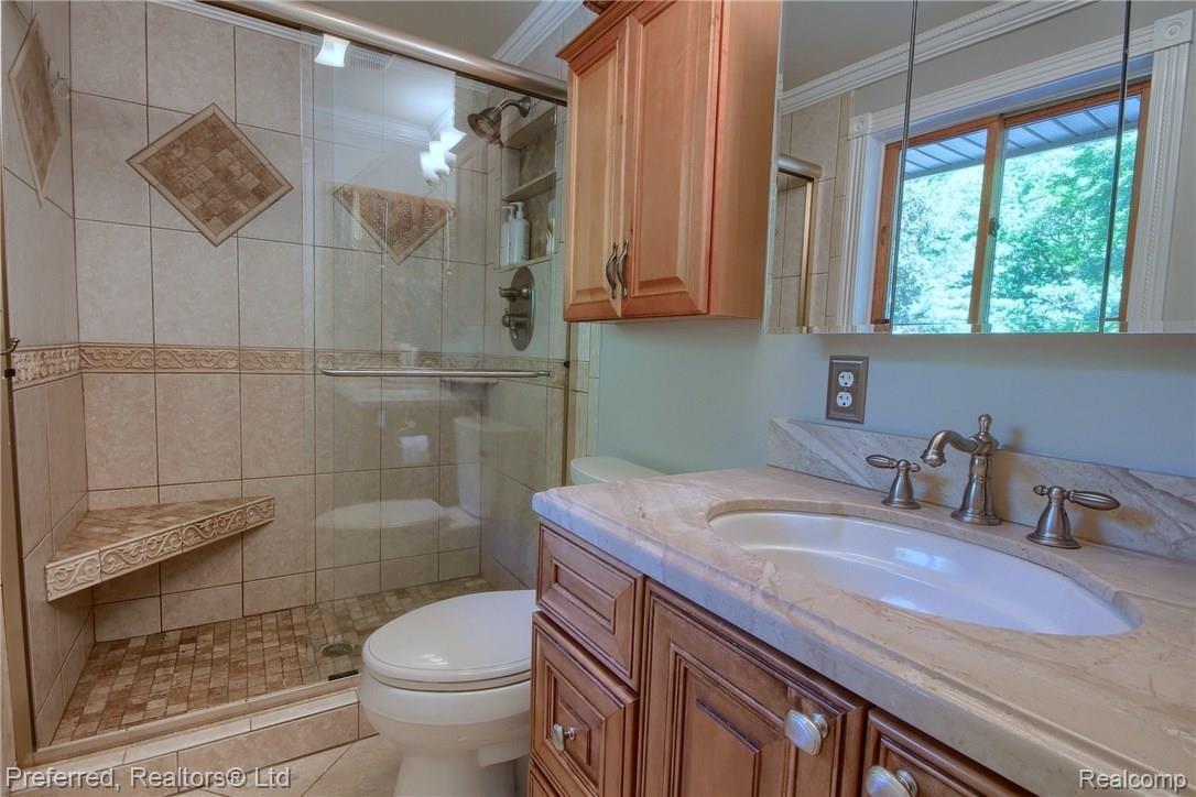 8039 Ridge Road Canton, MI 48187 - Photo 34 of 49 Master_Bathroom.jpg