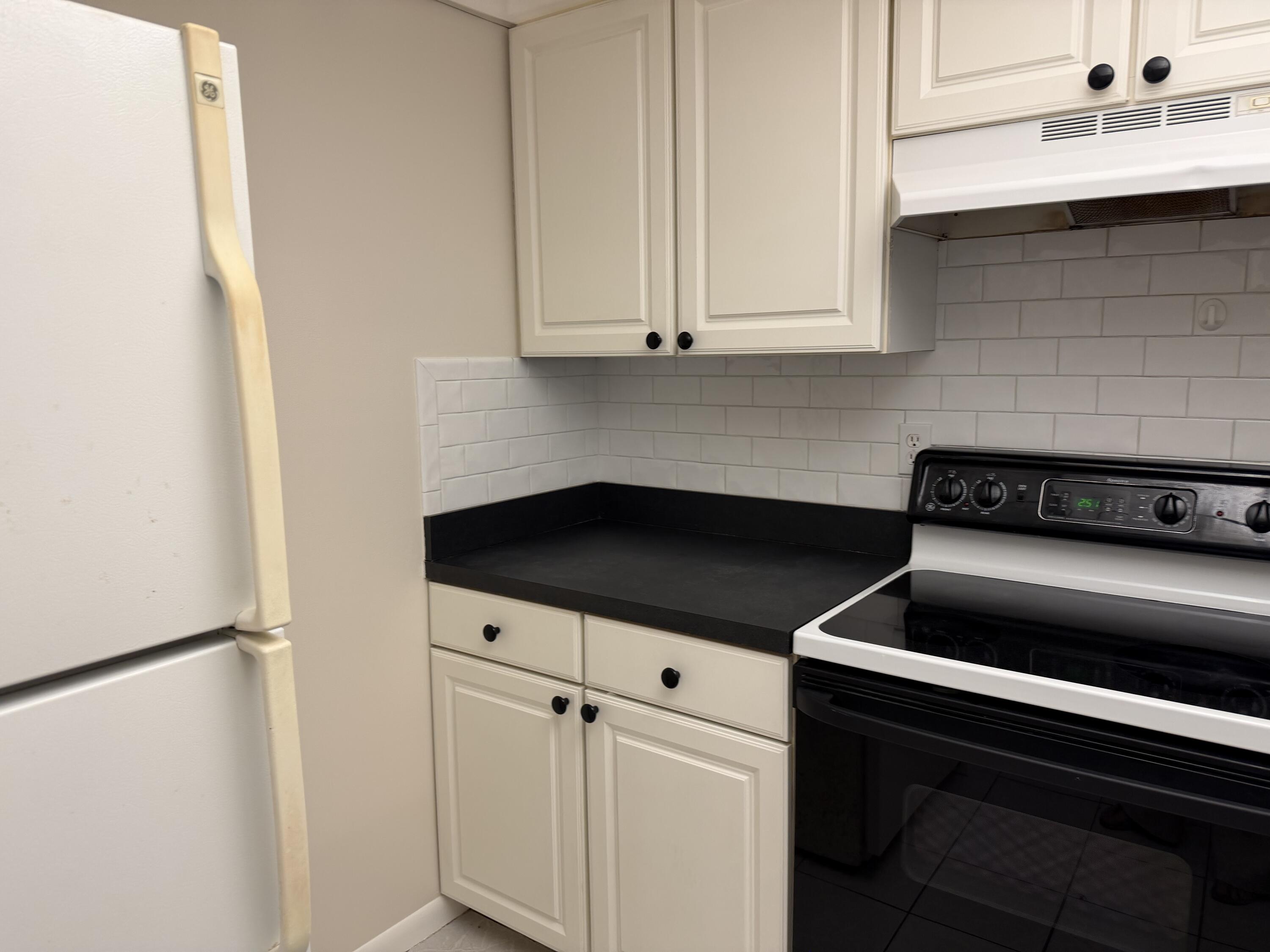 950 South Kanner Highway, Unit A25 Stuart, FL 34994 - Photo 16 of 24 IMG_0264