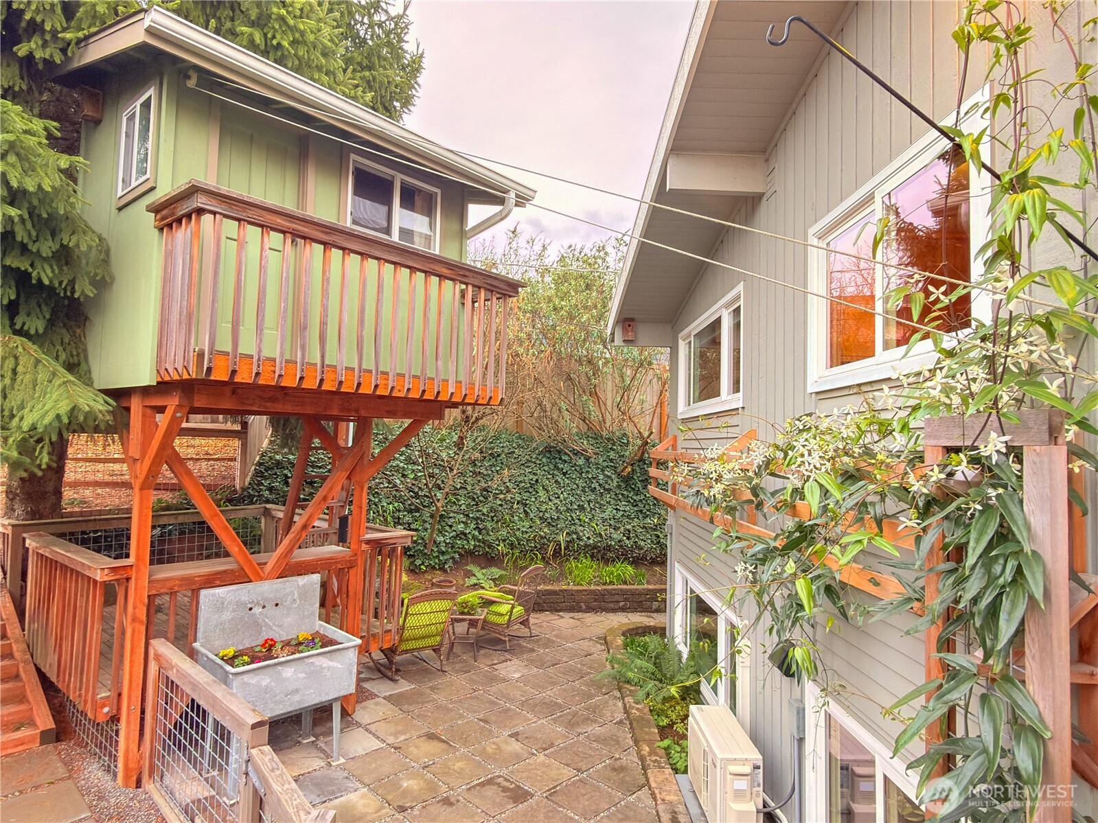 2004 Southwest 117th Place Burien, WA 98146 - Photo 33 of 40