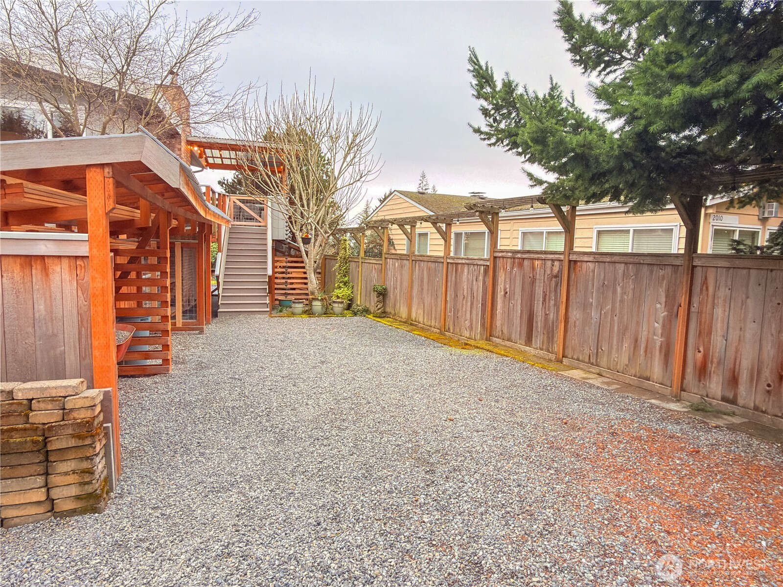 2004 Southwest 117th Place Burien, WA 98146 - Photo 38 of 40