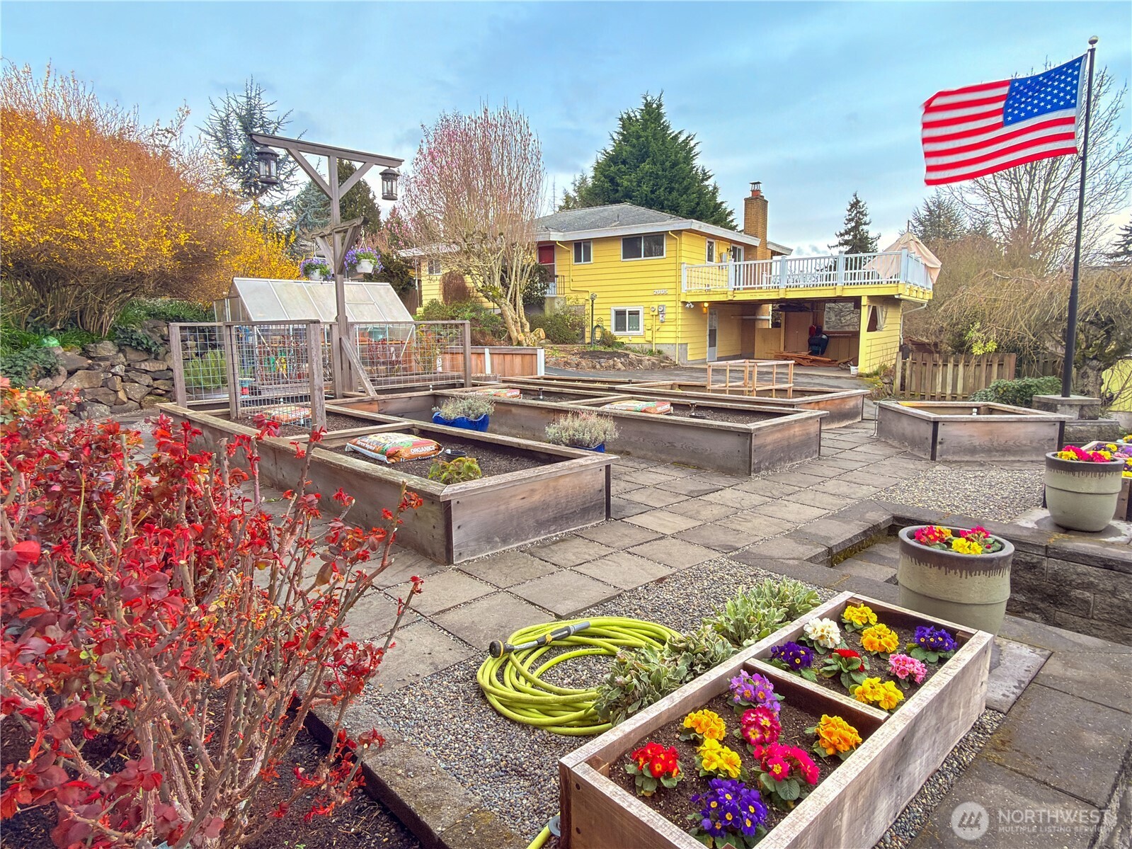 2004 Southwest 117th Place Burien, WA 98146 - Photo 5 of 40