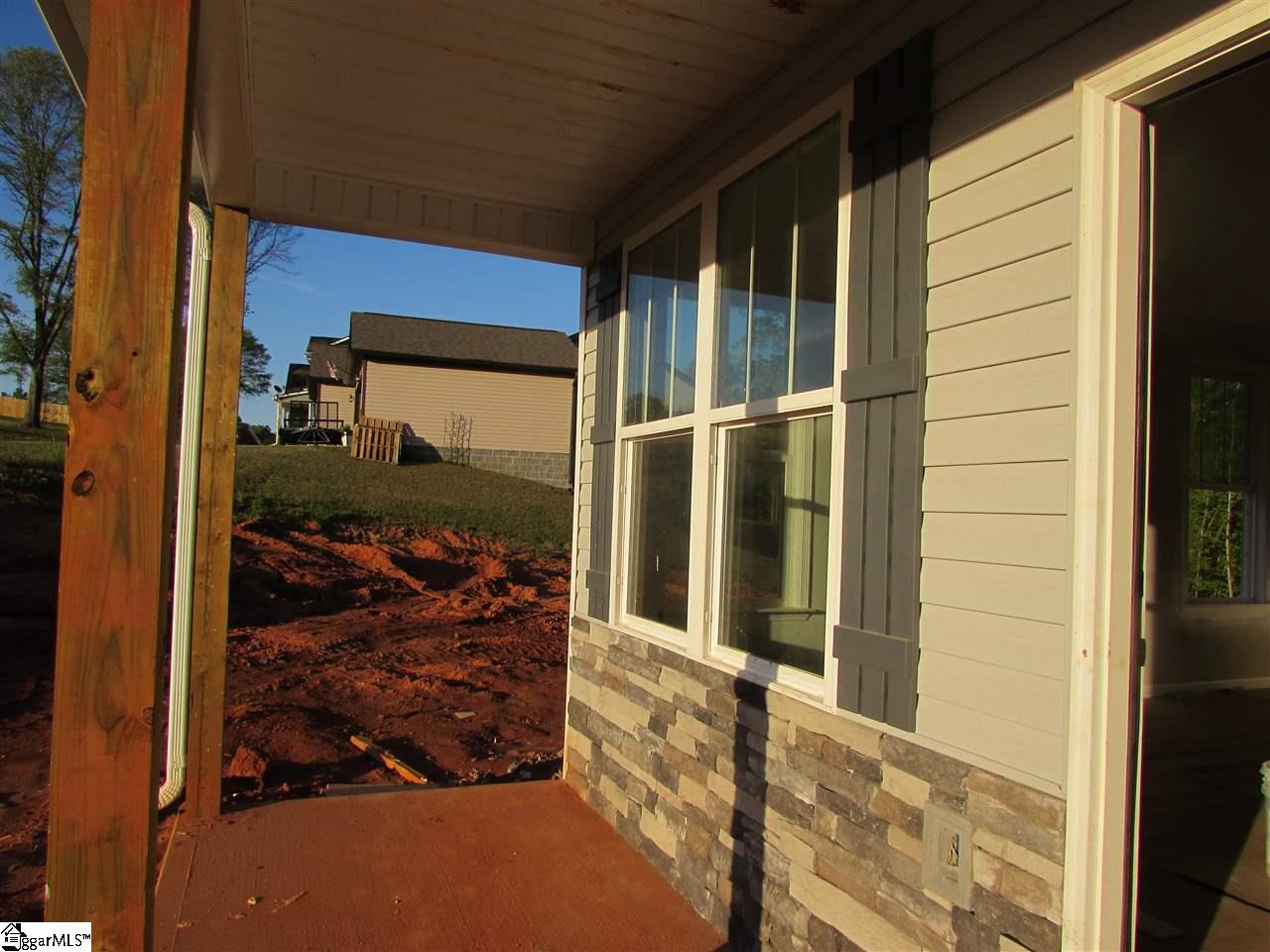 109 Lyman Lake Road Lyman, SC 29365 - Photo 10 of 29