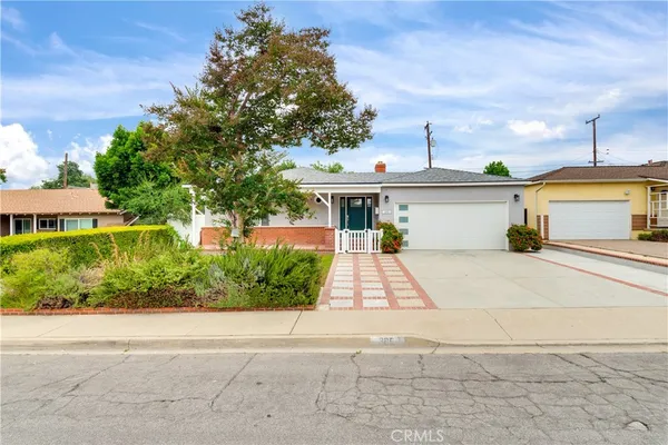 $929,900 | 385 Sycamore Avenue, Claremont, CA 91711