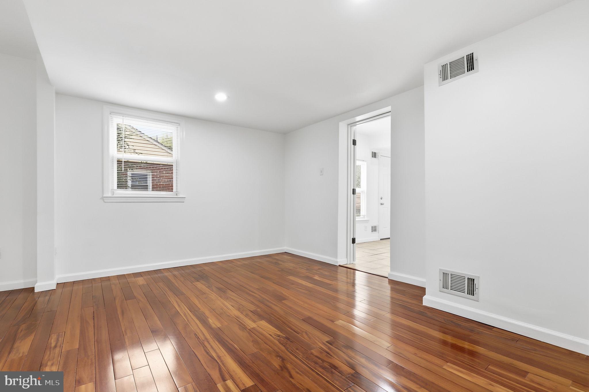 1511 Crest Road Silver Spring, MD 20902 - Photo 15 of 49
